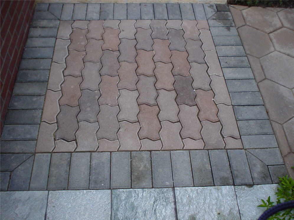 Interlocking Paving with Border Band