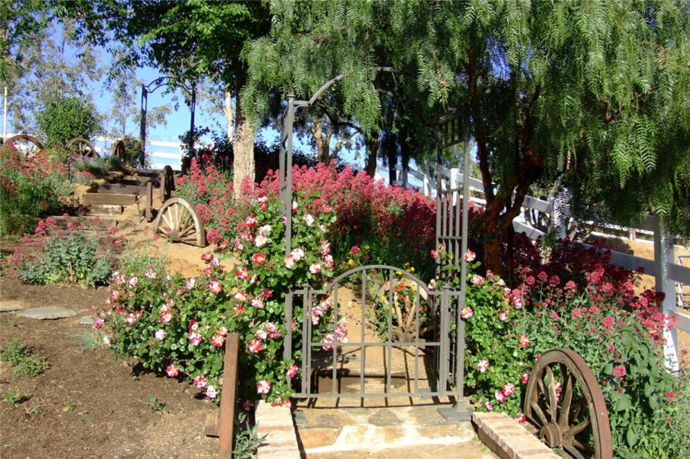 Wagon Train Garden